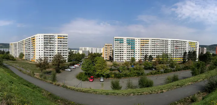 Gigantische Wohnsilos bei Jena