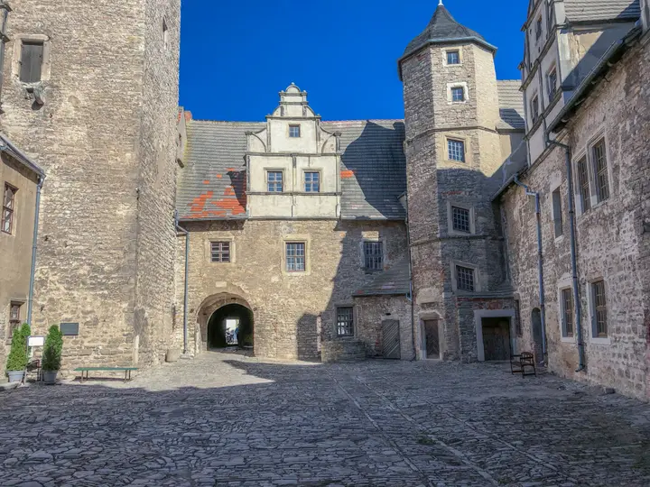 Schlosshof Plötzkau