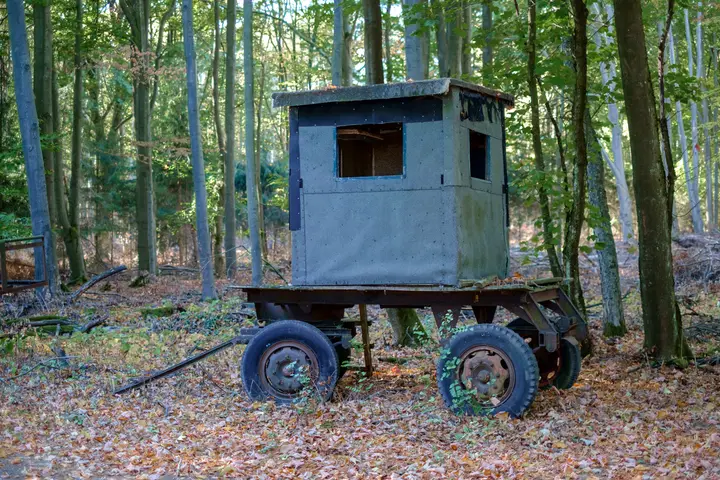Fahrbarer Ansitzwagen im Fläming