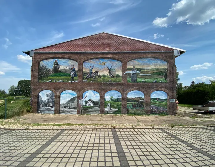 Großes Wandgemälde Lilienthalmuseum Stölln