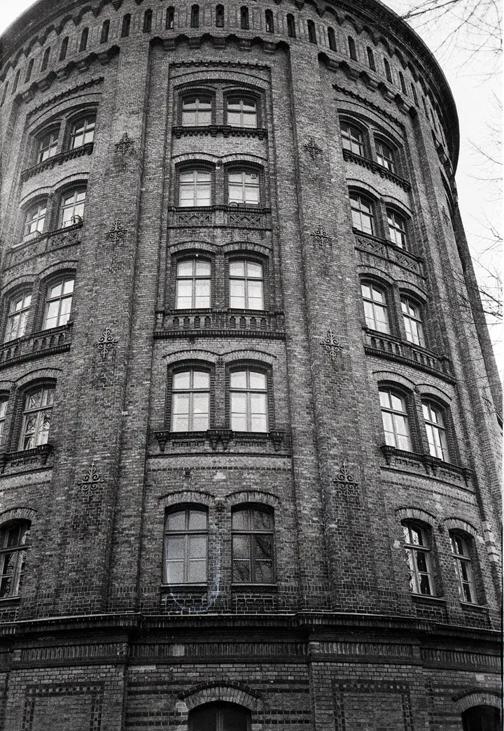 Olympus Mju II; Ilford HP5, Rodinal)