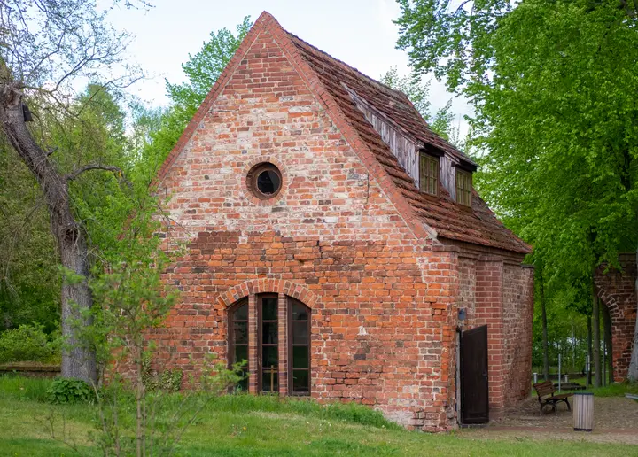 Torkapelle am Eingang vom Parkplatz im Kloster Lehnin