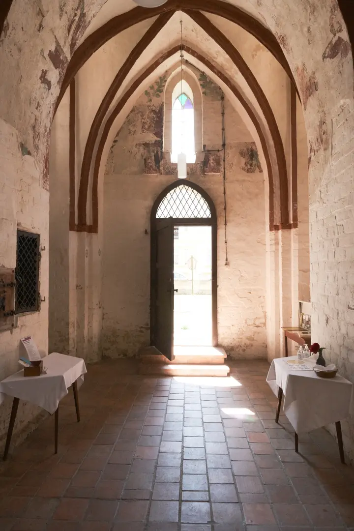 Wallfahrtskirche Tremmen, Eingangsbereich