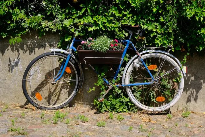 Fahrrad als Blumenständer