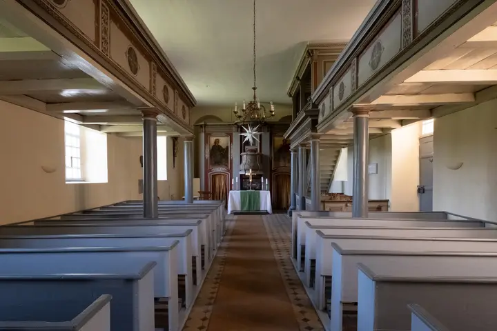 Blick ins Kirchenschiff, Dorfkirche Schwante