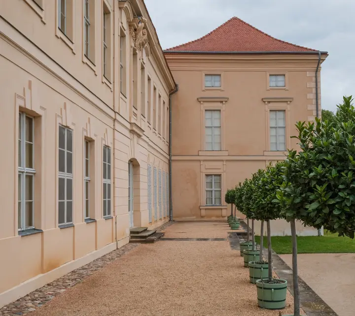 Aufgemalte Fenster im Erdgeschoss - Schloss Rheinsberg