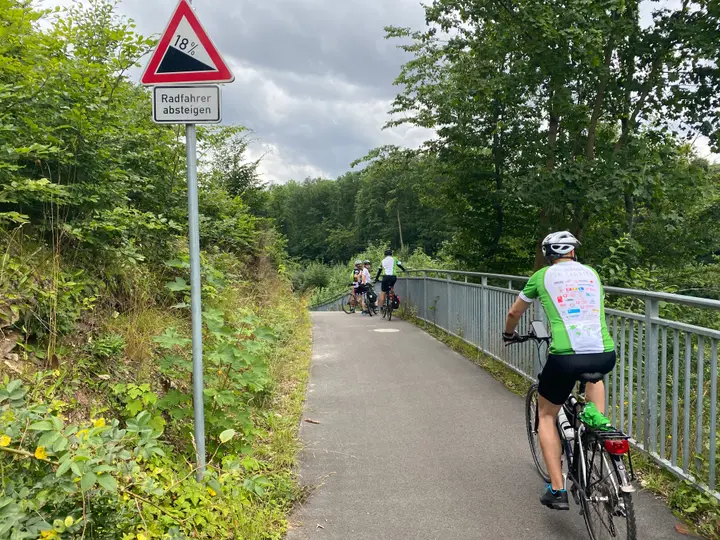 18% Anstieg und Gefälle beim großen Haardt südlich von Sondershausen