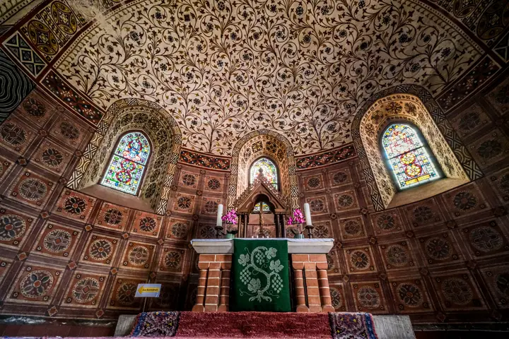 Altarbereich Kirche Gröben