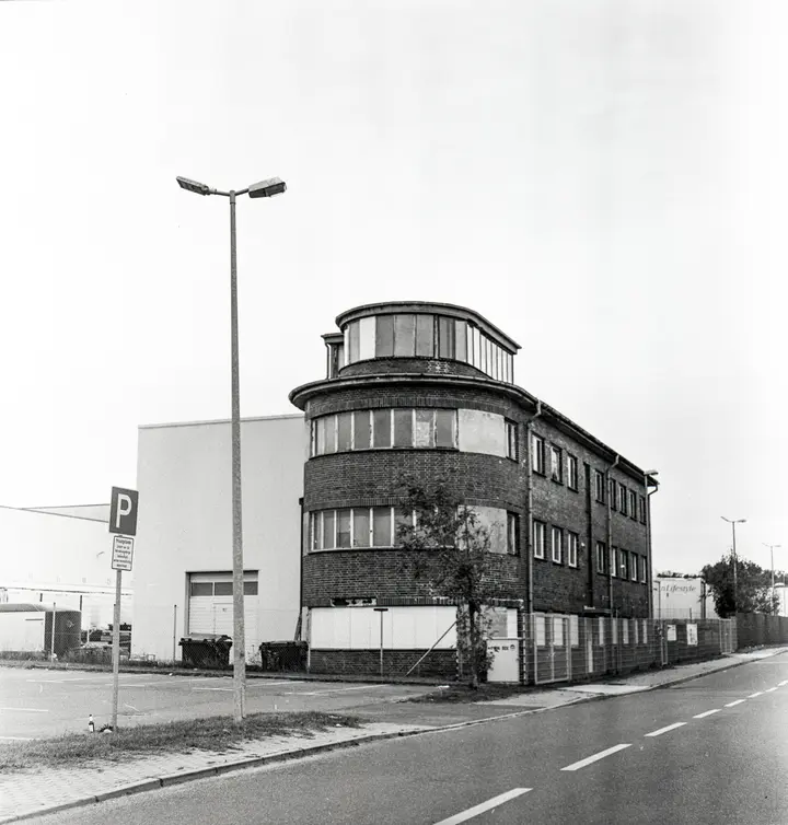 Tower vom Zeppelin Flughafen