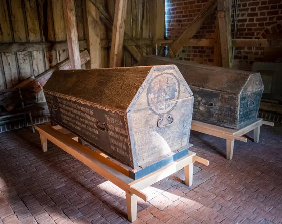 Die Särge vom Admiral Arnold Gijsels und Tochter Klara