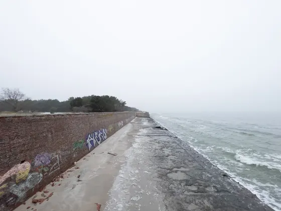 Prora - gigantische Bootsanlegerstelle