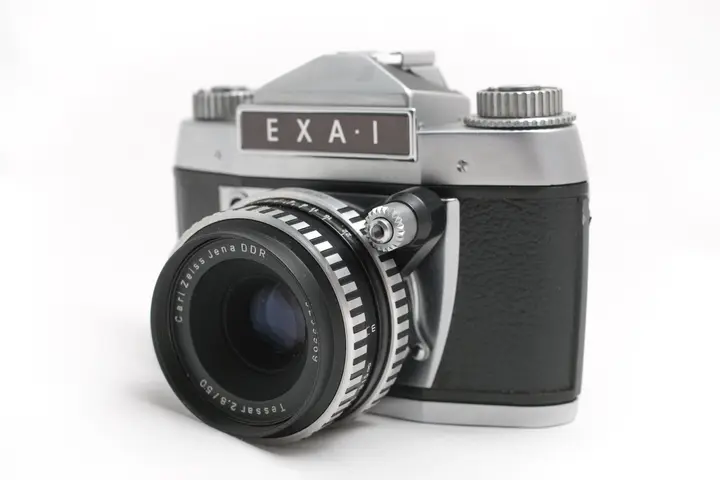 Exa 1: Springblendenauslöser am Objektiv