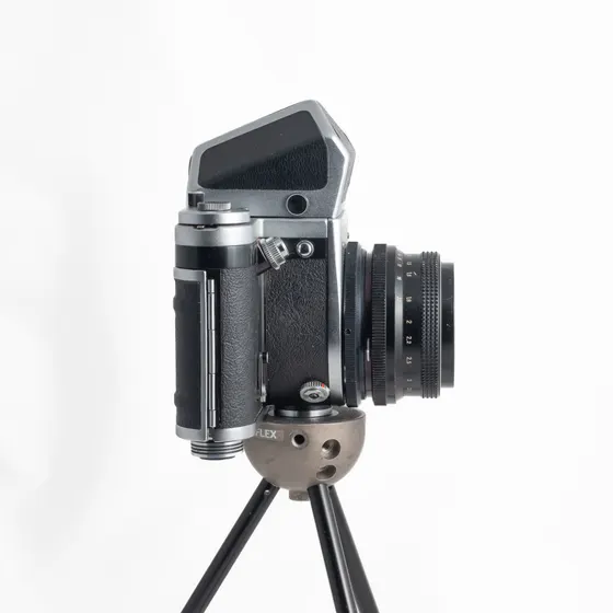 Pentacon Six mit Prismensucher