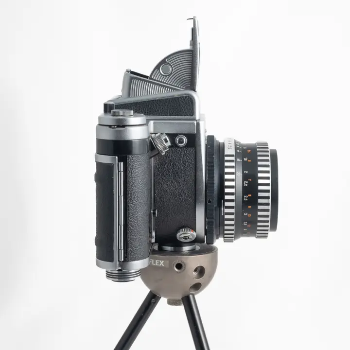 Pentacon Six mit Faltlichtschacht Sucher