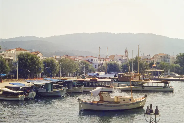 Der Hafen von Skiathos, 1977. Minolta SLR