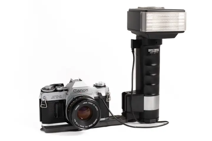 Canon AT-1 mit Metz 45 CT-1