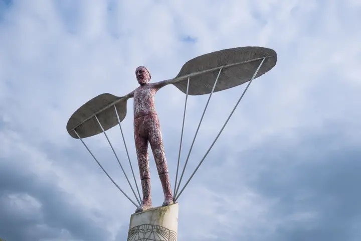 Lilienthaldenkmal auf dem Gollenberg - die Windharfe