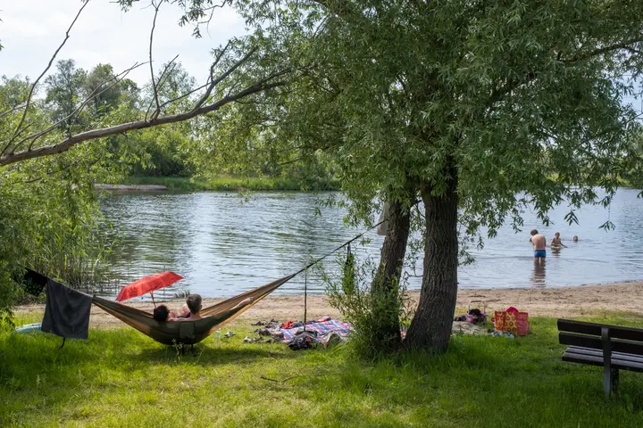 Badepause im Dörfchen Strodehne