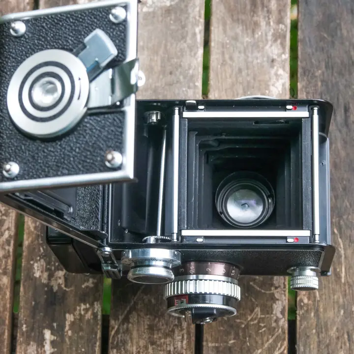 Rolleiflex T - Filmwechsel
