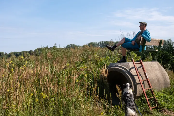 Aussicht auf trockene Teiche - der Röhrenhochsitz