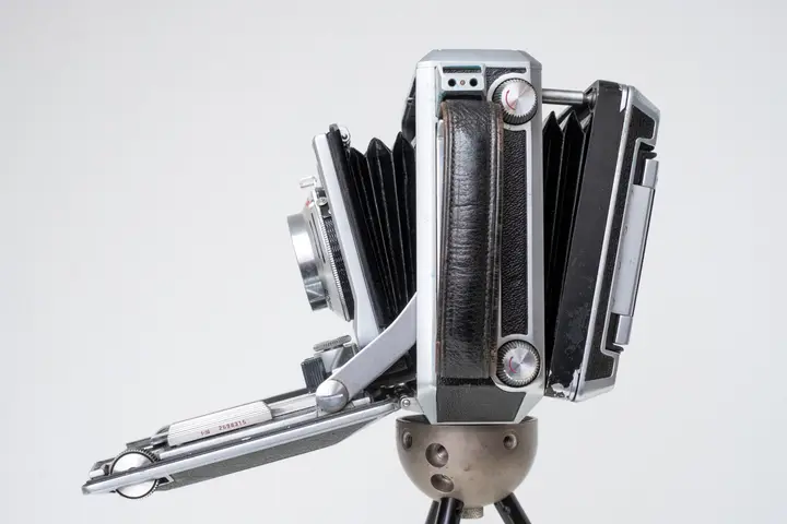 Linhof 6x9, abgesenkter Laufboden und angewinkeltes Rückteil