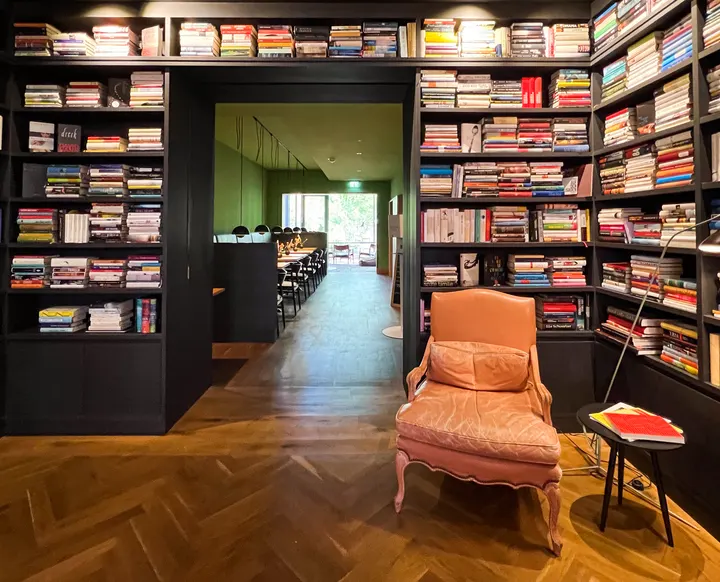 Ein Herz für Bücher: Hotel Wedina