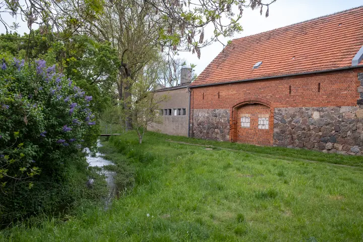 Die Stepenitz - hier in Meyenburg noch ein kleines Rinnsal