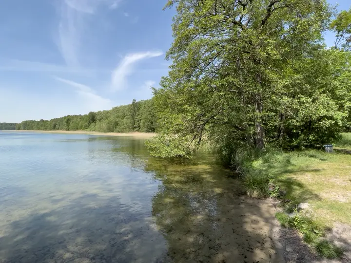 Glasklares Wasser am Dranser See