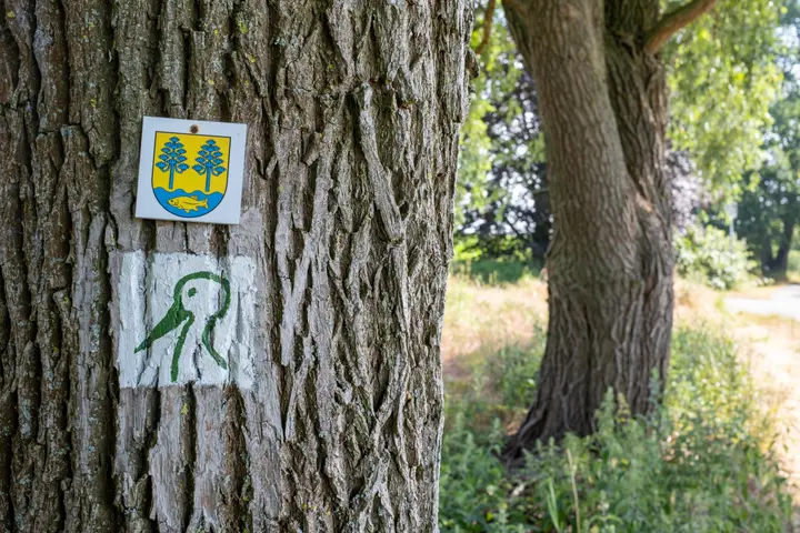 Wegweiser Storchenweg und Beetzseeeheideweg