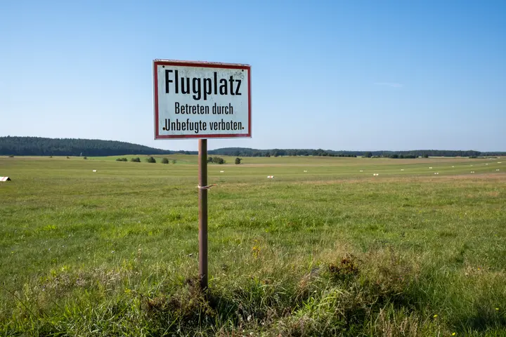 Flugplatz Stölln - das Rollfeld