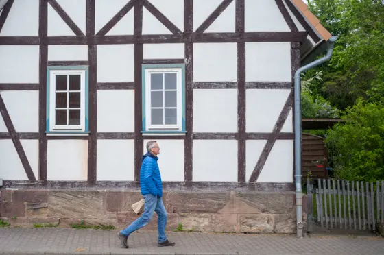 Auf dem Rückweg vom Bäcker, Futter fürs Brötchenmesser