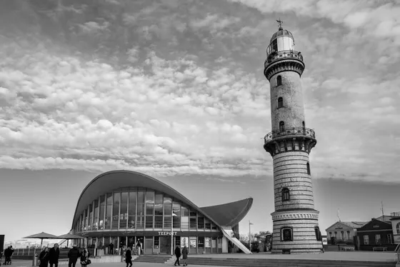 Leuchtturm und Teepott von Warnemünde