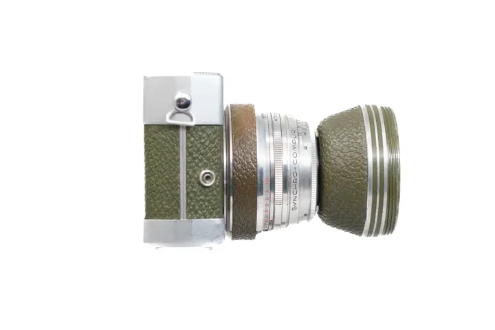 Werra 3 mit angesetzter Gegenlichtblende