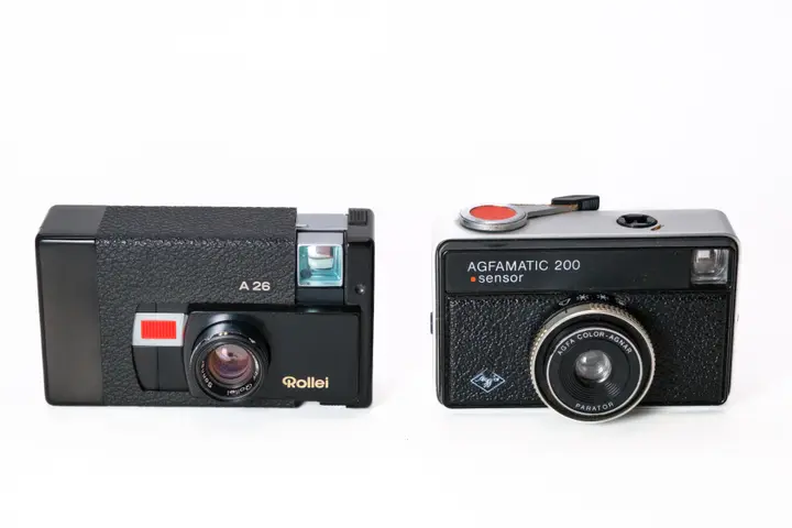 Zwei bessere Kassettenkameras: Rollei A26 und Agfamatic Sensor 200