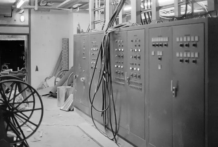 Schaltschrank der Aufzüge