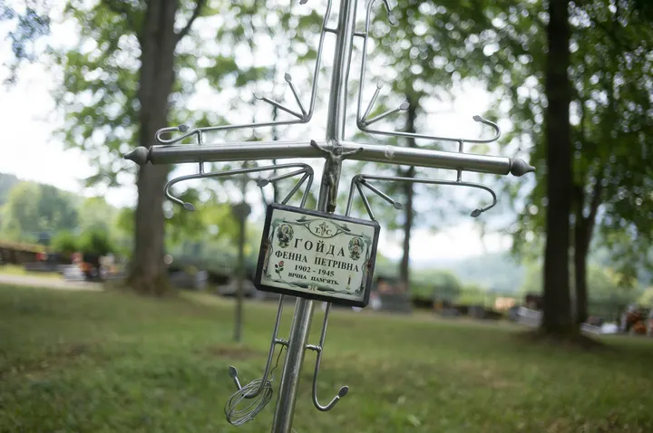 alte Lemkische Gräber auf dem Friedhof von Puławy Górne