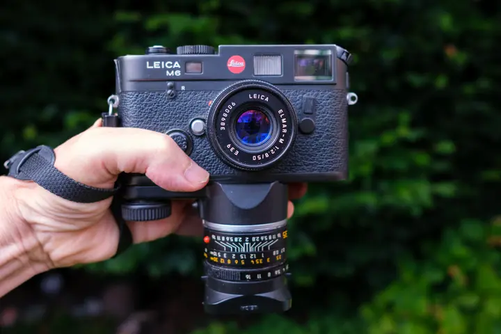Leica M6 mit Objektivhalter