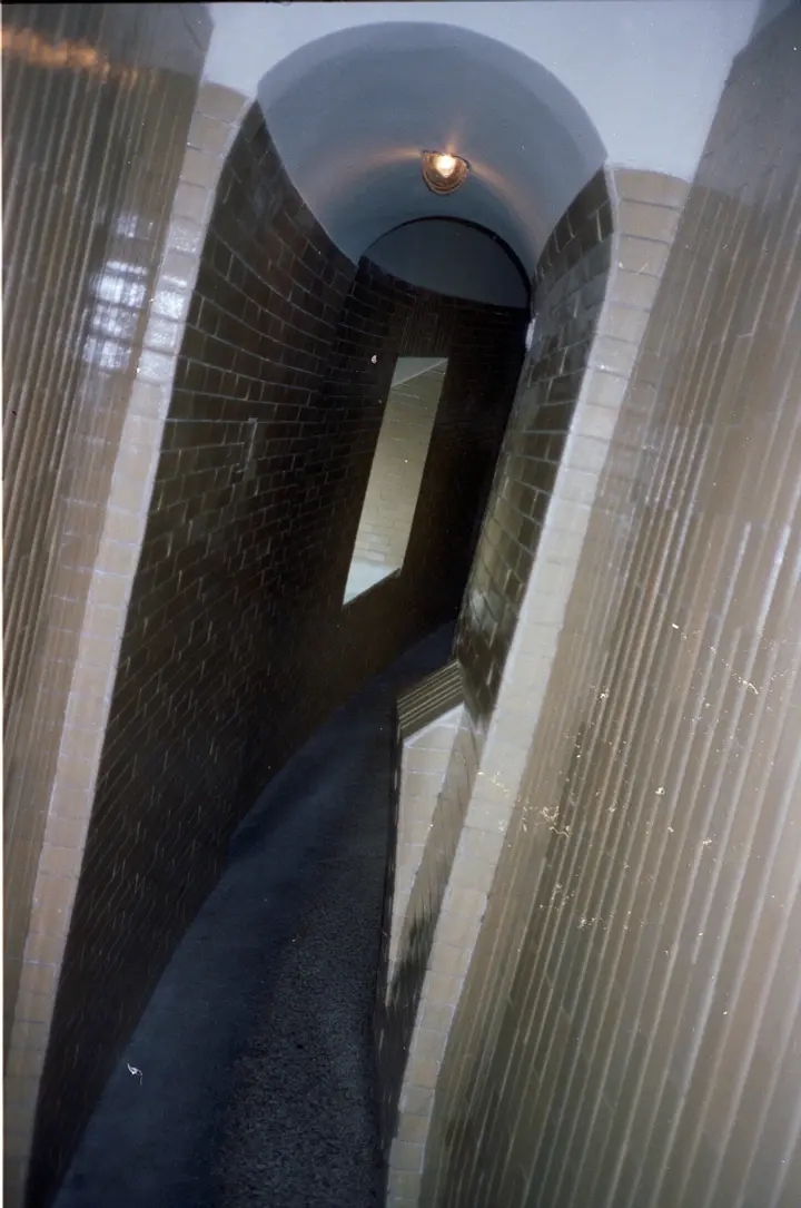 Schiefe Gänge in der Kuppel vom Petersdom, Rom, Italien 1994